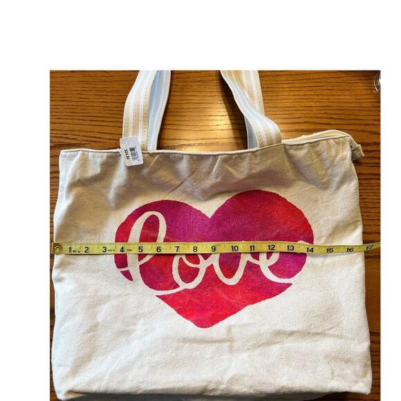 Tote Bag LOVE with red heart, 17" x 13", NWT - Picture 9 of 12